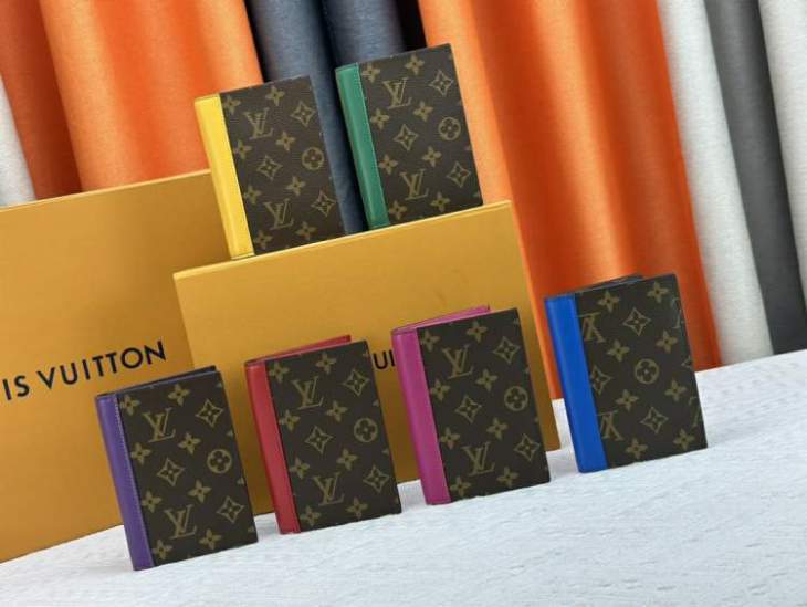 Picture of Louis Vuitton Wallets _SKUfw207312716fw
